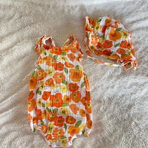 Angel Dear poppy print romper and matching bonnet. 6-12 month.